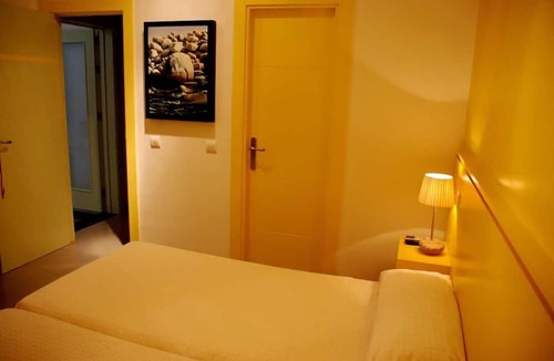Madrigal de la Vera Hostel | Hostal El Cardenillo