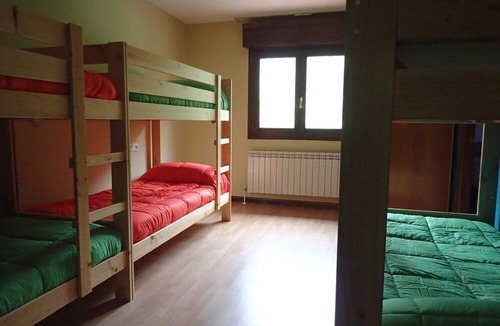 Pilona Hostel | Albergue Los Avellanos - Hostel