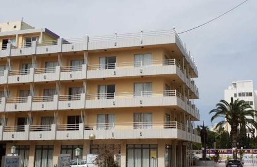 S'illot Hostel | BJ Bei Juan Hostal