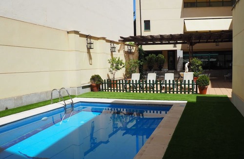 Arrabal Hotel | Hotel Ele Puente Romano