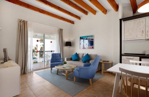 Platges de Fornells Apartment | TRH Tirant Playa