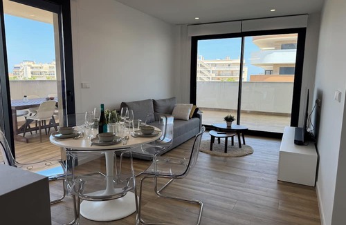 Els Arenals del Sol Apartment | Luxurious 2-bedroom Apartment in Arenals del Sol With Pool and Sea Views