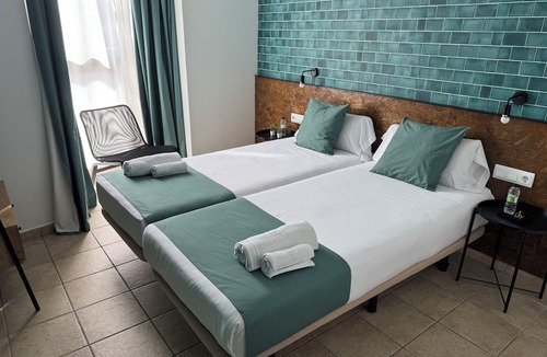Gironella Hotel | HOTEL ORENETA - Gironella