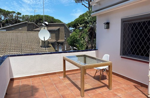Castelldefels Villa | Villa del Sol. 130 meters from the beach. Renovated. 15 minutes from Barcelona