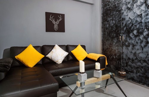 Alameda Apartment | Apartment 'Conde 10' with Balcony, Wi-Fi and Air Conditioning