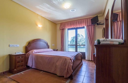 Frades Hostel | Hostal Restaurante O Cadaval