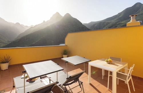 Punta del Hidalgo Apartment | Home2Book Amazing Views Dúplex Dos Hermanos