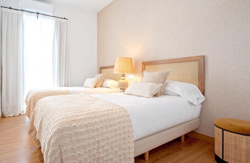 Albaicin Apartment | Genteel Home Plaza Nueva IV
