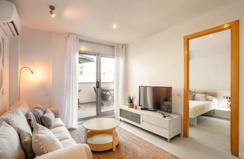 Mataro Apartment | MINI apartment with terrace and parking