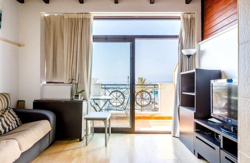 Caleta de Velez Apartment | A&n Seaport 3b