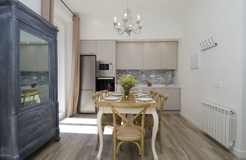 Embajadores Apartment | NoMad Rastro II apartment in Madrid