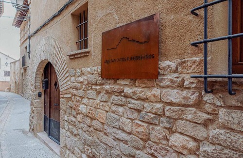 Alquezar Apartment | Fuendebaños Apartments