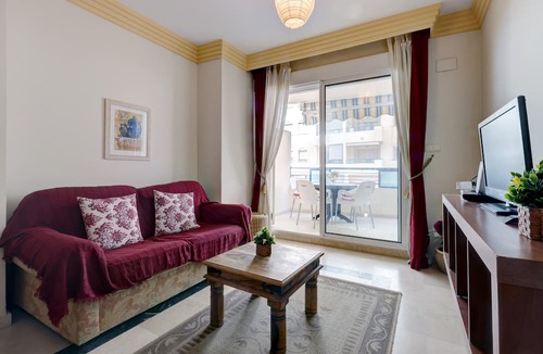 Marbella Apartment | First Line Beach Apartment with Sea Views, Pool, A/C & Wi-Fi