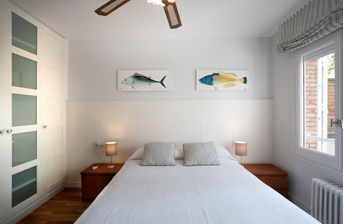 Sant Andreu de Llavaneres Apartment | BAIX BALIS accommodation for families. Beach 5 minutes walking