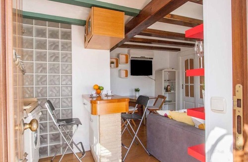 San Bartolome Apartment | The roof of Sevilla- Chic penthouse -Giralda Views