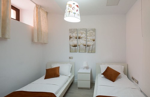 Santa Catalina Apartment | Los Terceros. 3 bedrooms, 2 bathrooms