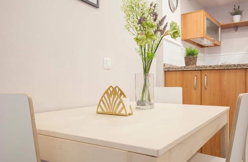 San Bartolome Apartment | Elegant 2 BR in the heart of Seville.A/C/WIFI AV