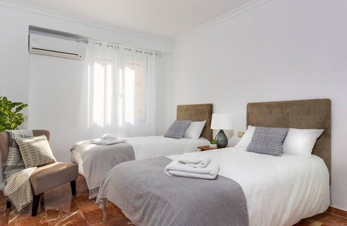 Central District Apartment | Genteel Home Gran Capitan Terrace