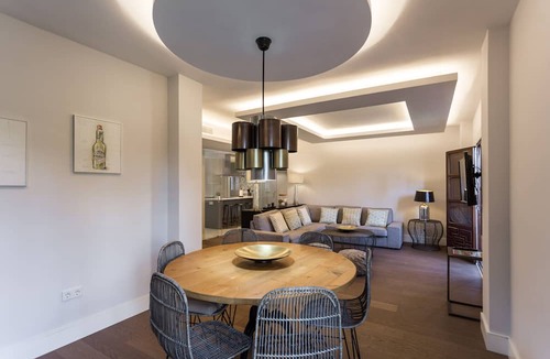 Santa Cruz Apartment | Plaza de los Refinadores by Home at Homes