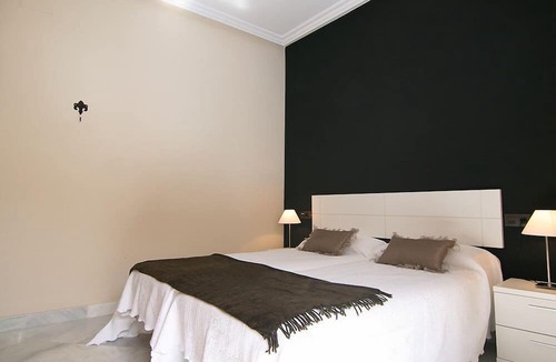 Alameda Apartment | L3.1 Bedroom Apartment/Balcony/WIFI/Climate control/Kitchen in Casco Histórico