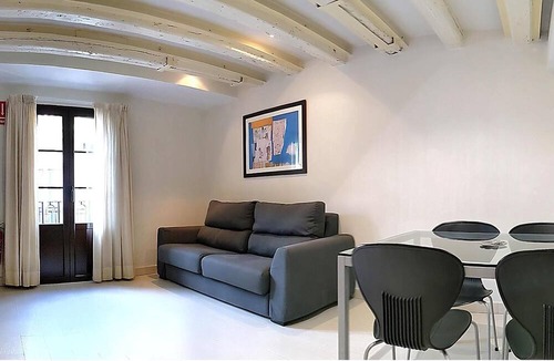 Gothic Quarter Apartment | CLASSBEDROOM GOTHIC LAS RAMBLAS 4