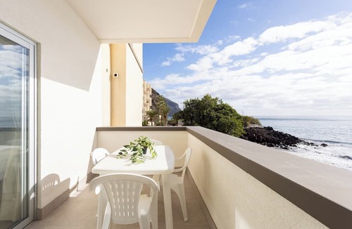 Santa Cruz de Tenerife Apartment | Home2Book Beachfront Sea View Apart Las Gaviotas