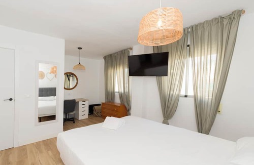Benicassim Apartment | 3-bedroom apartment in fabulous Benicàssim with AC/HEATER