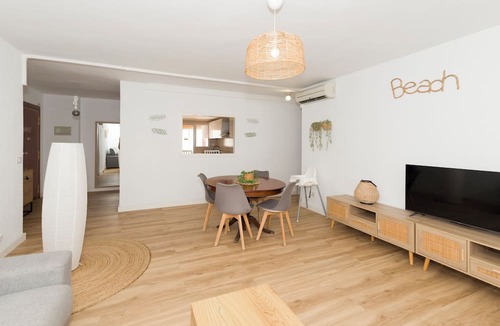 Benicassim Apartment | 3-bedroom apartment in fabulous Benicàssim with AC/HEATER