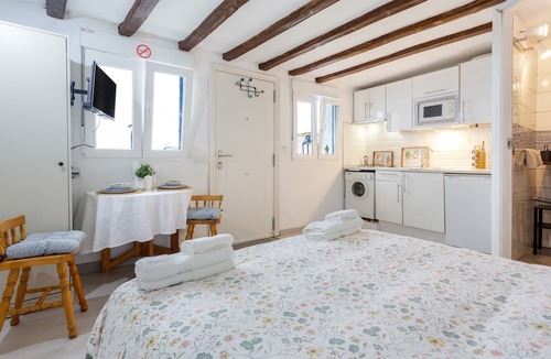 Icod el Alto Apartment | Vacation Studio 'Estudio La Maresia' with Sea View, Private Terrace and Wi-Fi
