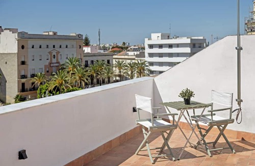Jerez de la Frontera Old Town Apartment | Apartment 'Casa Milano 3' with Balcony, Wi-Fi and Air Conditioning