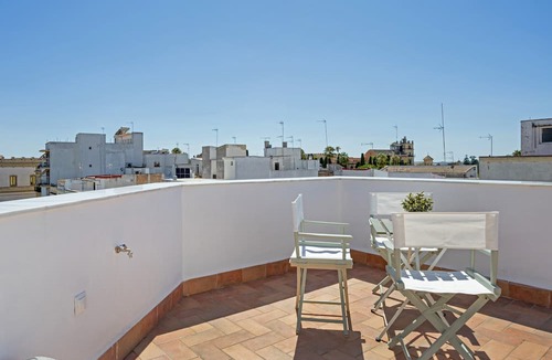 Jerez de la Frontera Old Town Apartment | Apartment 'Casa Milano 1' with Balcony, Wi-Fi and Air Conditioning