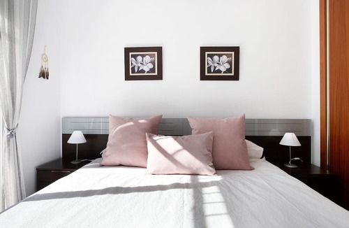 La Cala de Mijas Apartment | Apartment 'La Caleta' with Private Terrace, Wi-Fi and Air Conditioning