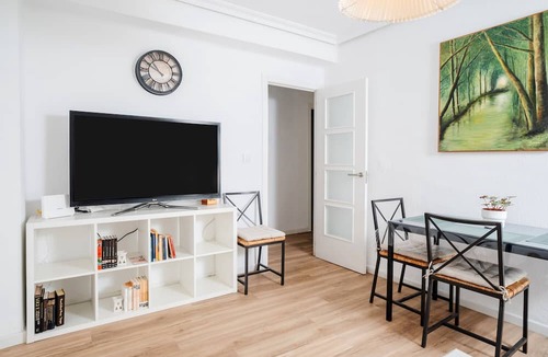 Poligono Norte Apartment | Apartment 'Malaquita' with Balcony, Wi-Fi and Air Conditioning