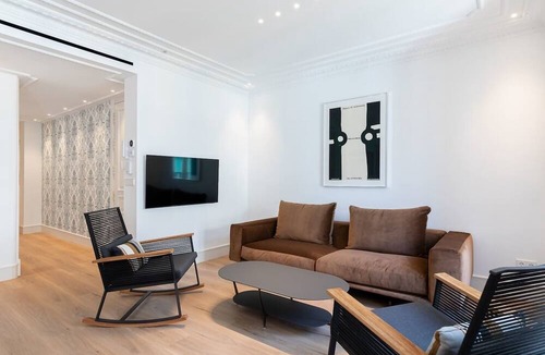 San Sebastian Centro Apartment | "The Whale" new, ac, design, spacious City Centre
