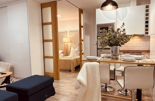 Centro - Sagrario Apartment | HAZA ROYAL Apartment for 4 people in the center of Granada