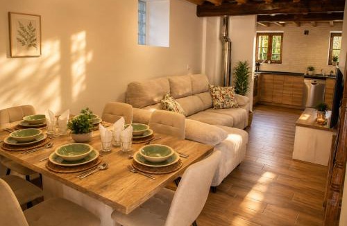 Santianes de Ola House | Vivienda Vacacional Casa Roque