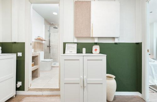 Hostafrancs Apartment | Beautiful Terrace Apartment near Plaza Espanya