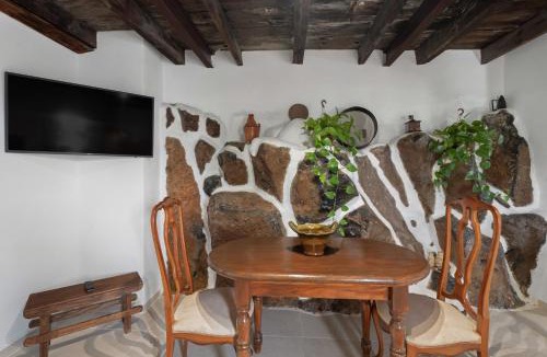 Valle de San Lorenzo Apartment | La Generosa