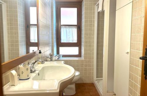 Esterri D'Aneu Apartment | Apartament familiar i amb llar de foc by RURAL D'ÀNEU