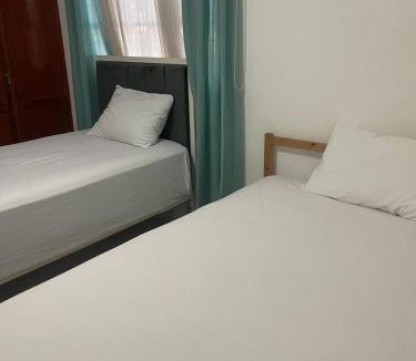Quintana Apartment | Charming 1-Bedroom Apartment in the Heart of Madrid