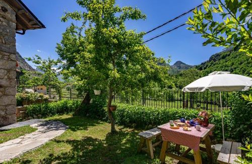 Valle de Lago House | Casa Engracita