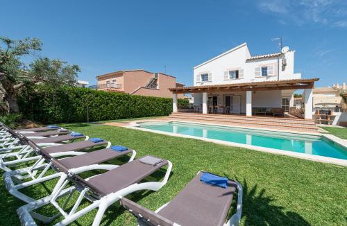 es Bacares Villa | Villa Joana Barcares for 10 with swimming pool