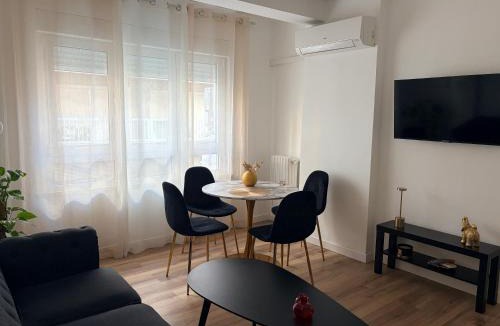Figares Apartment | Apartamento Centro Ancha de Gracia