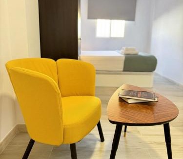 Doctor Barraquer-Grupo Renfe-Policlinico Apartment | Wish Suite Parlamento Center Sevilla