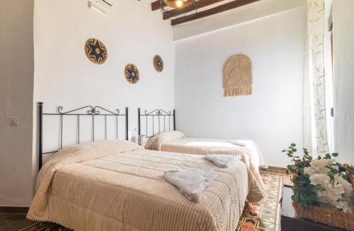 Ugijar Apartment | El Carmen - Villa Rural con Piscina Privada y Patio Andaluz