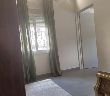 Sant Andreu de Llavaneres House | Amplia habitacion independiente con baño privado