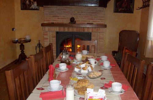 Casas de Santa Cruz House | Señorío de Monterruiz