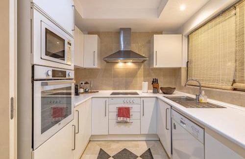 Sotogrande Apartment | Canal View Apt Puerto Sotogrande