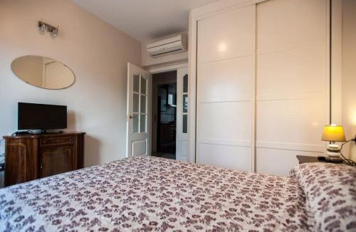 La Buhaira Apartment | Amplio Piso en Nervión, Excelente zona de la ciudad.