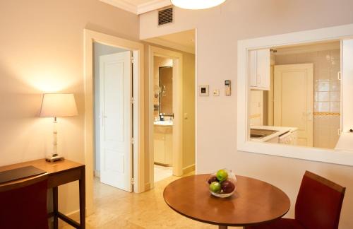 Castellana Hotel | Suites Barrio de Salamanca